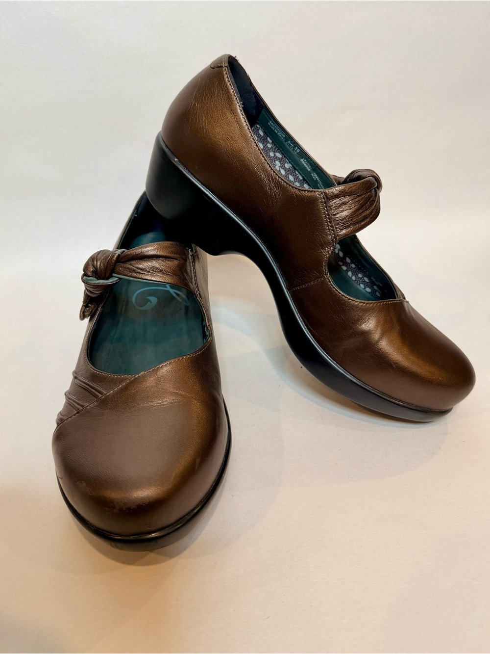 Dansko Ainsley Bronze Metallic Leather Mary Jane Mules Comfort Clogs Womens 39
